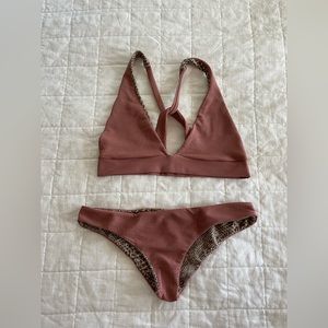 ACACIA Tamarindo top Makai bottom lipstick rib size L/M